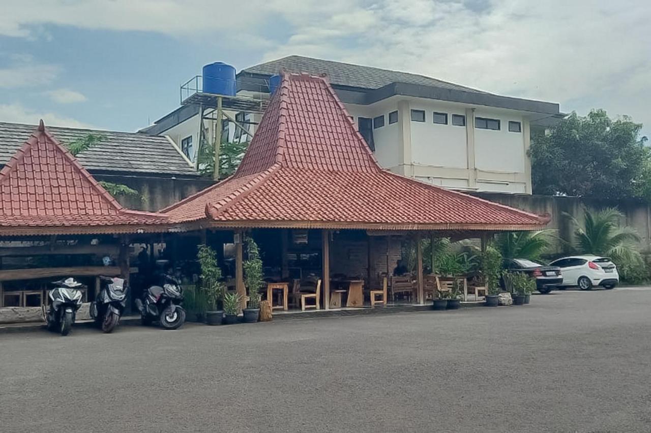 Reddoorz Syariah Near Tugu Lampu Gentur Cianjur Hotel Exterior photo